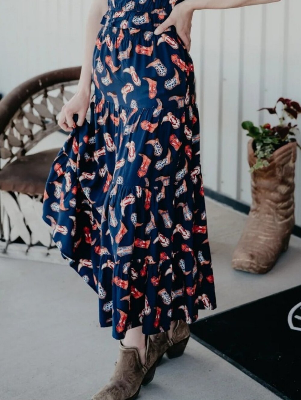 NWT Wrangler MAXINE Cowgirl Boot Print Maxi Skirt SMALL - Picture 8 of 14